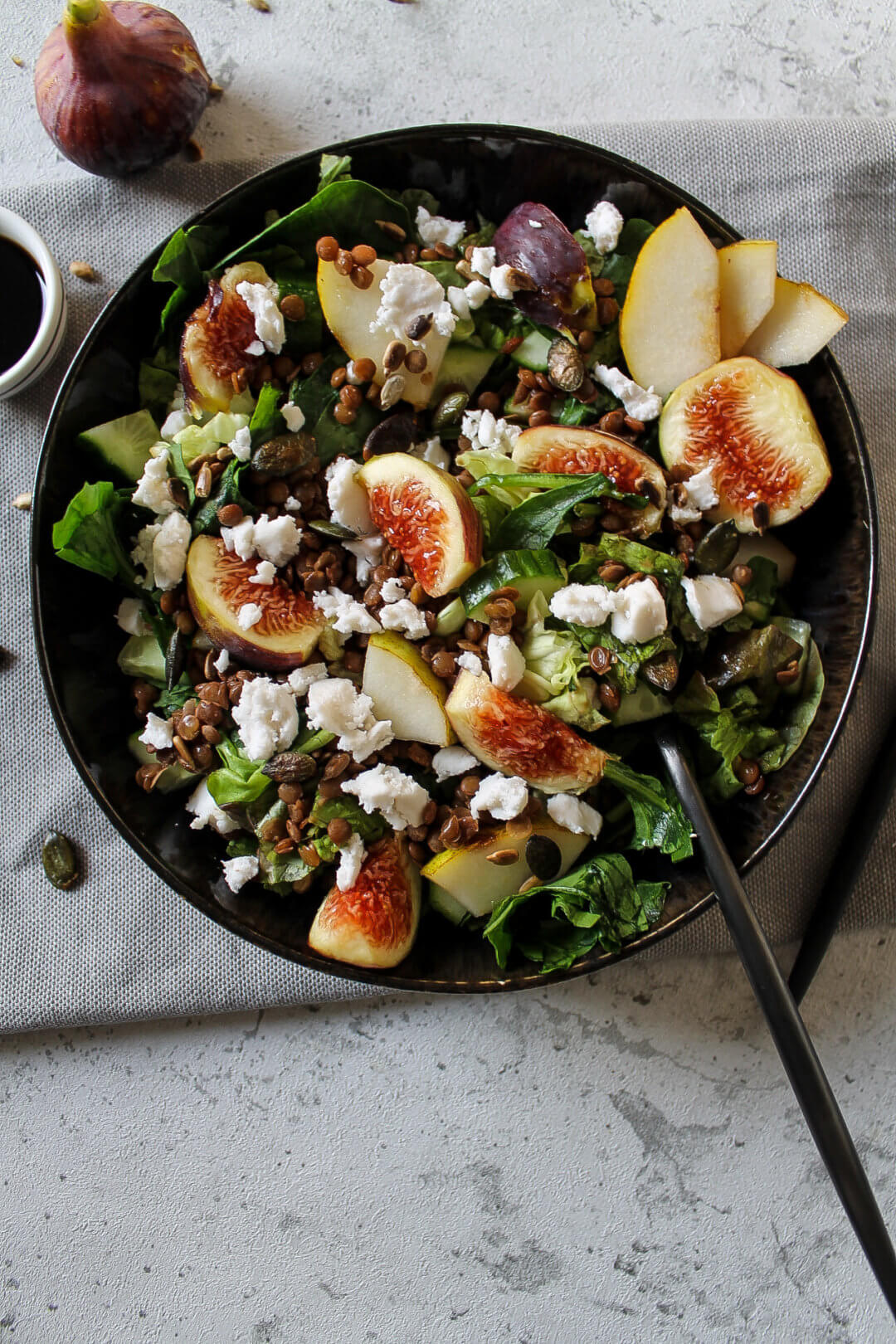 Herbstlicher Salat Mit Feigen Birnen Sveasfoodheaven